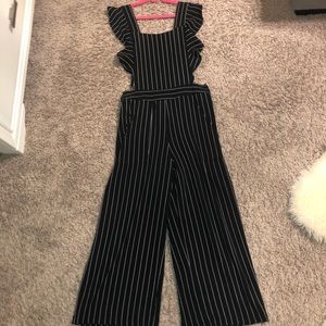SUPERRR CUTEEE BLACK WHITE JUMPSUIT